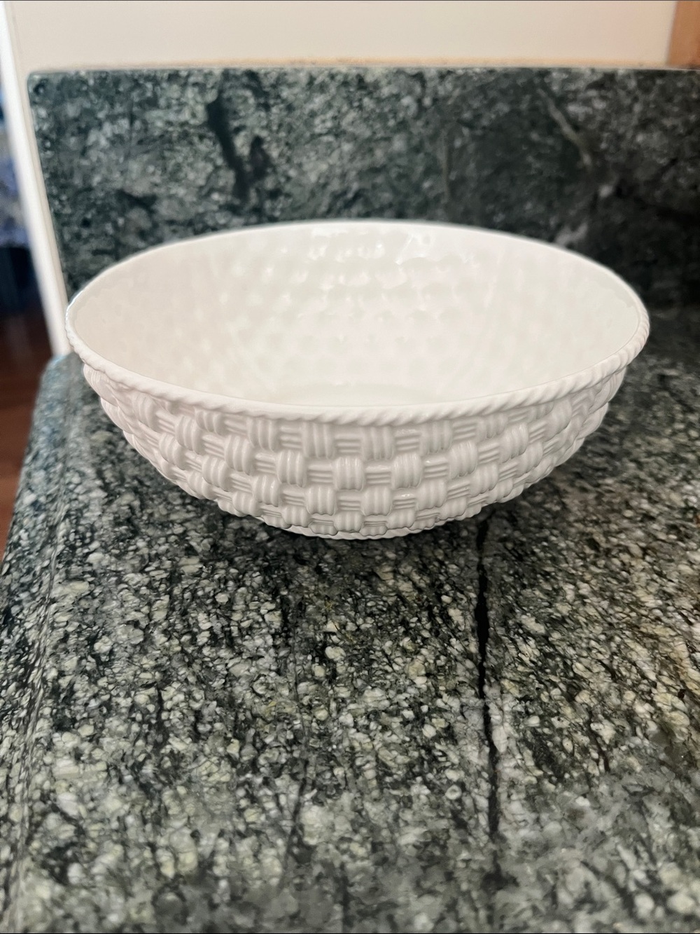 Tiffany Classic White Woven-Texture Ceramic Serving Bowl